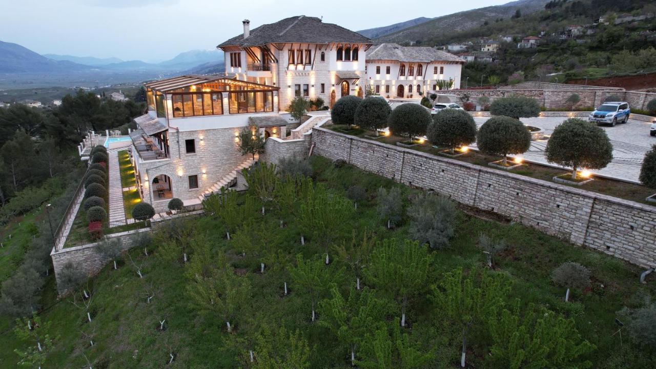 Kerculla Resort Gjirokaster Bagian luar foto