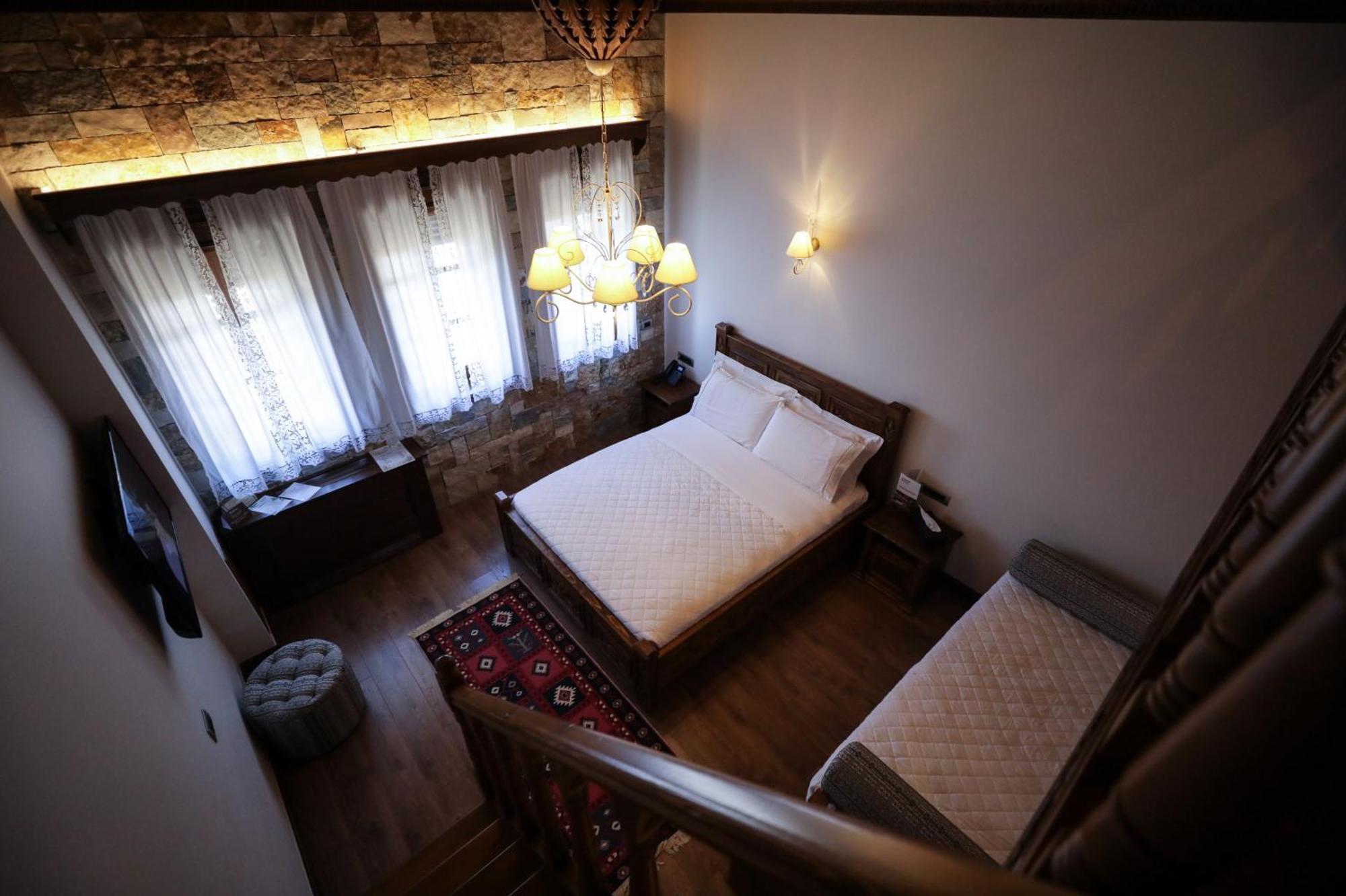 Kerculla Resort Gjirokaster Bagian luar foto